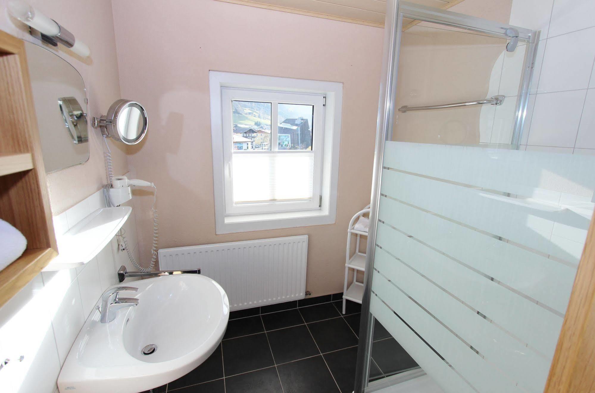 Apartment Margarethenstein Mit Privat Sauna Und Inklusive Zell Am See-Kaprun Sommerkarte Екстер'єр фото